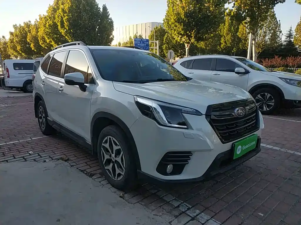 Photo 4 - Subaru Forester