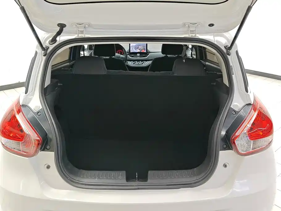 Baojun 310 2019 2016 1.2L Manual Value Edition