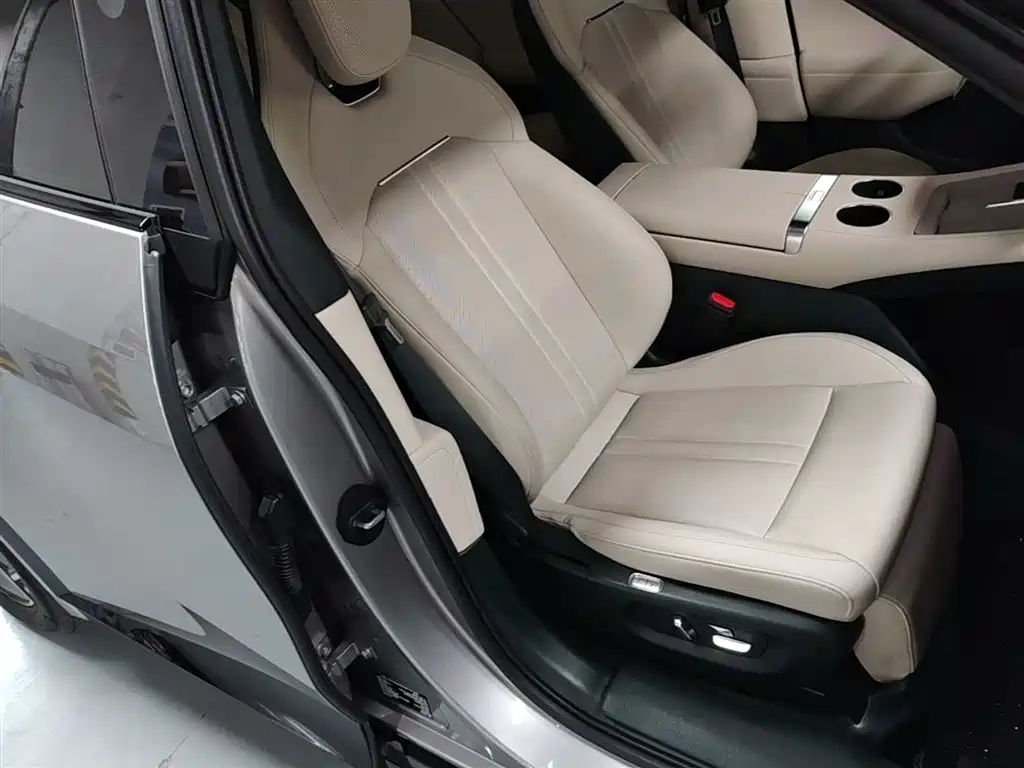 Xiaomi Auto Xiaomi YU7 2025 Extended Range RWD Edition фото 25