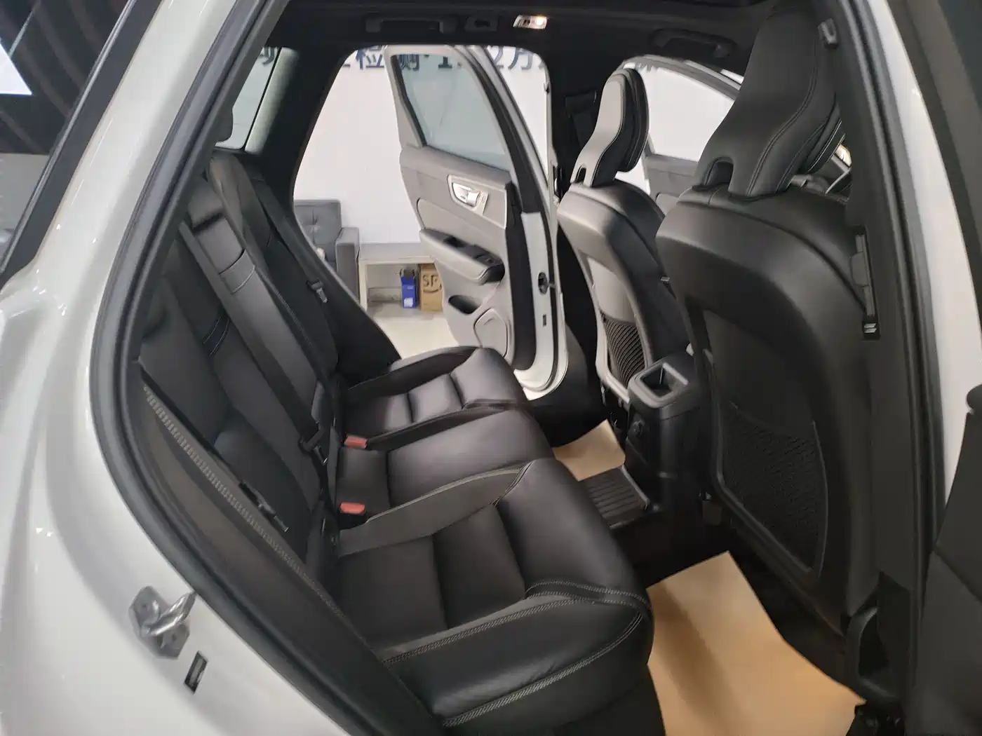 VOLVO XC60 PLUG IN HYBRID