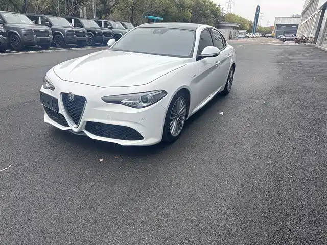 alfa-romeo giulia