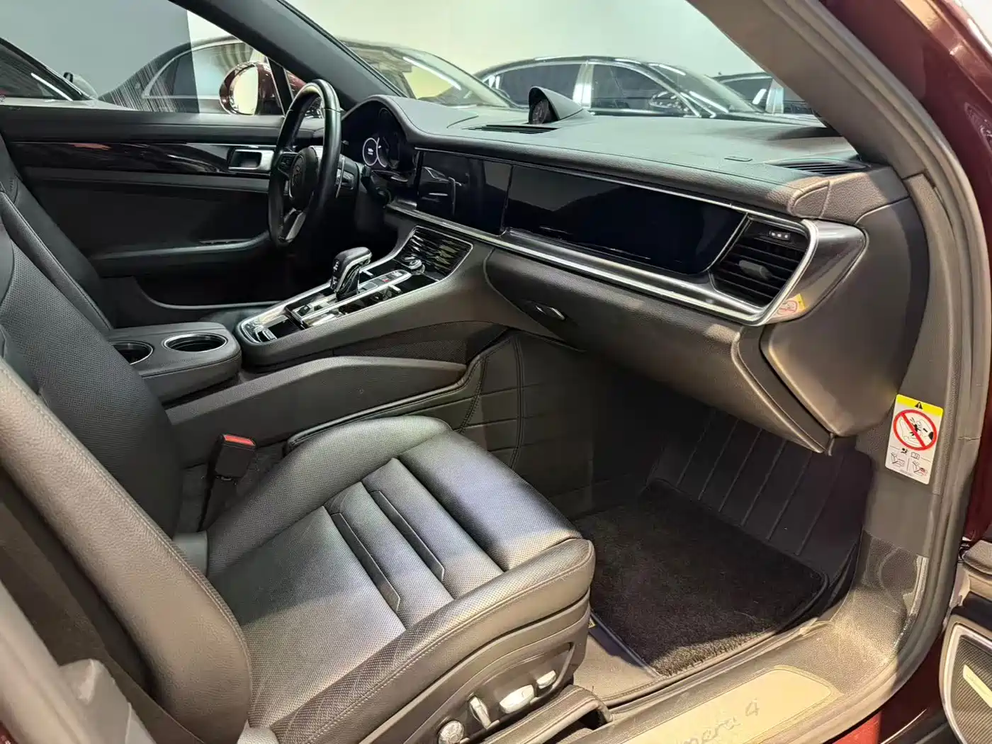 Porsche Panamera 2017 Panamera 4 Executive Long Wheelbase 3.0T фото 6