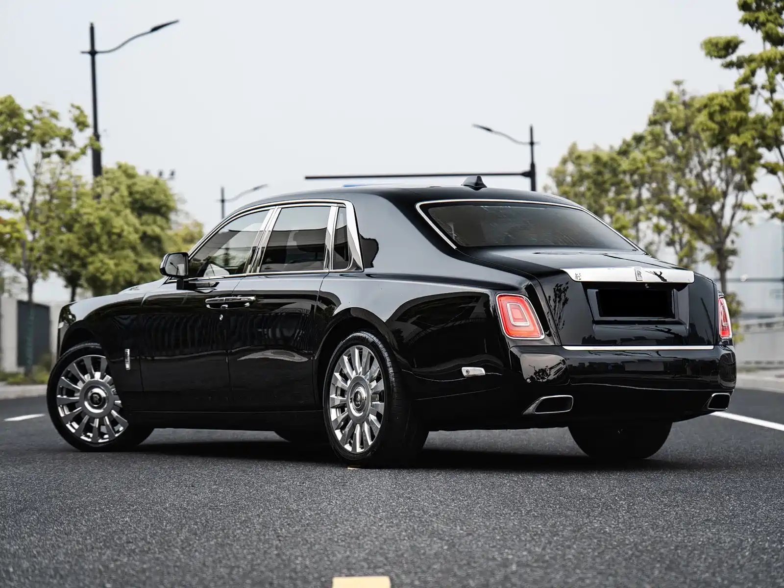 Фото 4 - Rolls-Royce Phantom