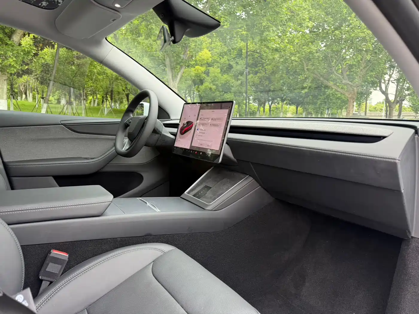 Tesla Model Y 2026 Long Range Rear-Wheel Drive фото 11