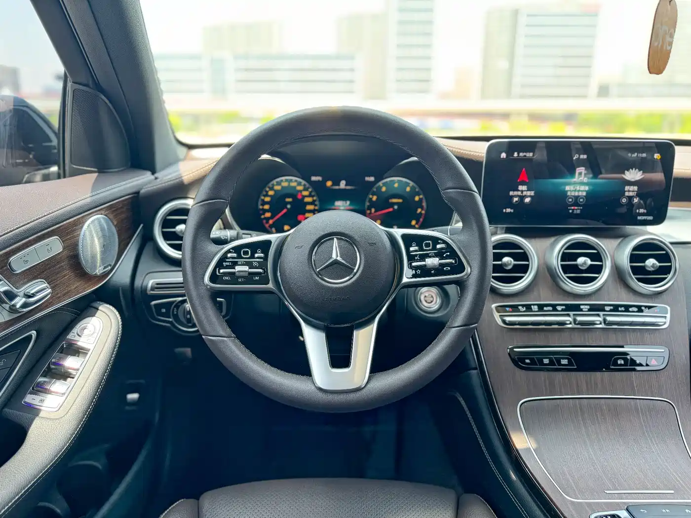 Mercedes-Benz GLC 2020 Facelift GLC 300 L 4MATIC Luxury фото 9