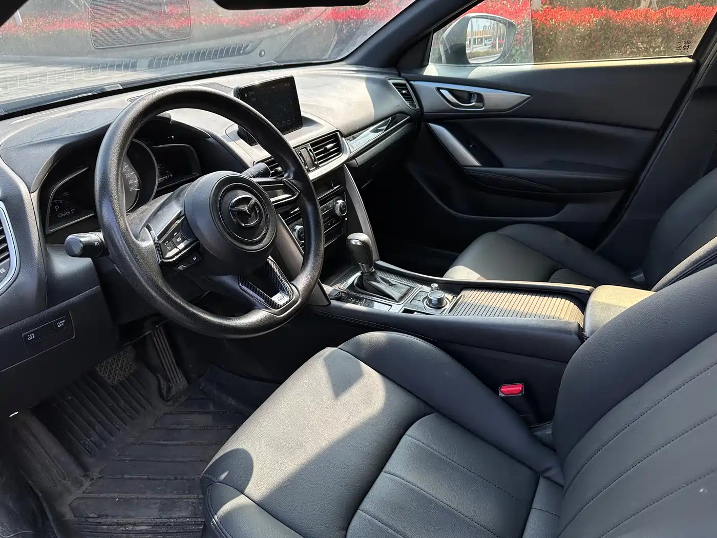 Фото 9 - Mazda CX-4