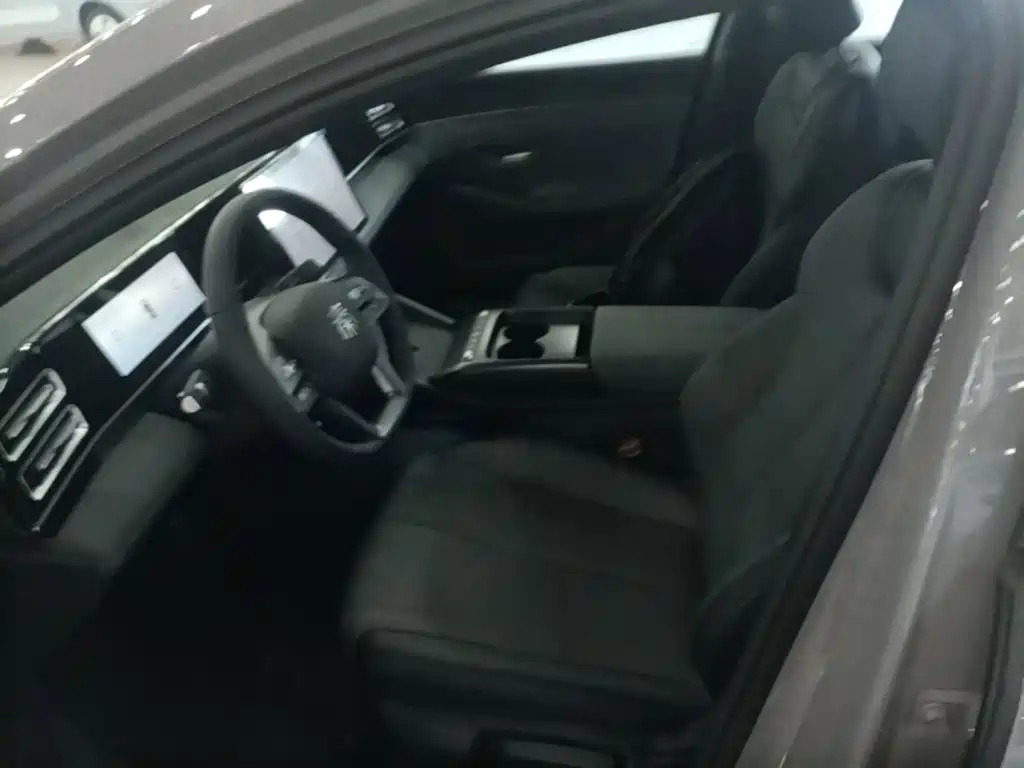 BYD Qin L 2026 2026 DM-i 128KM Progressive