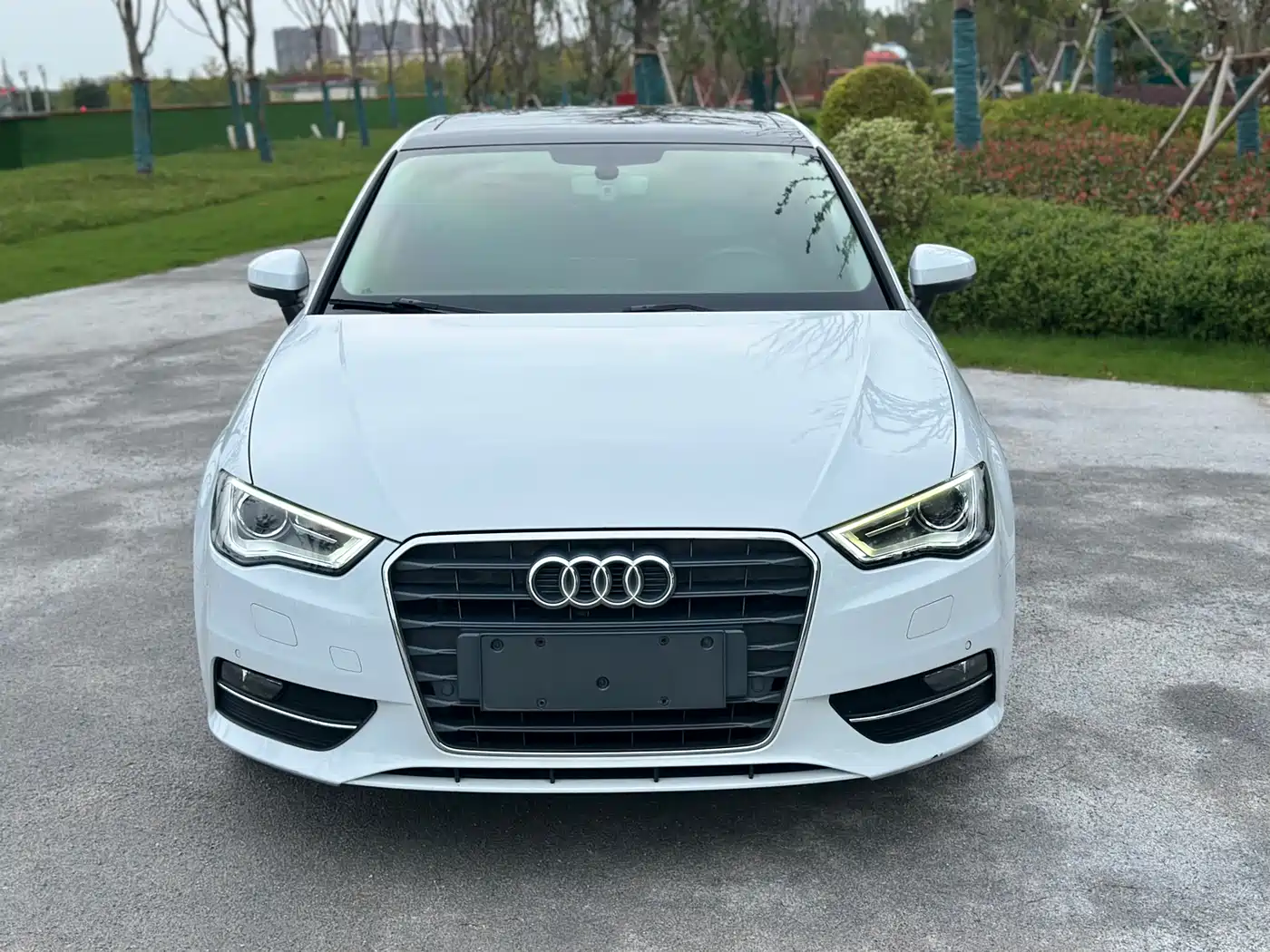 Audi A3 2016 Sportback 35 TFSI Leadership фото 2
