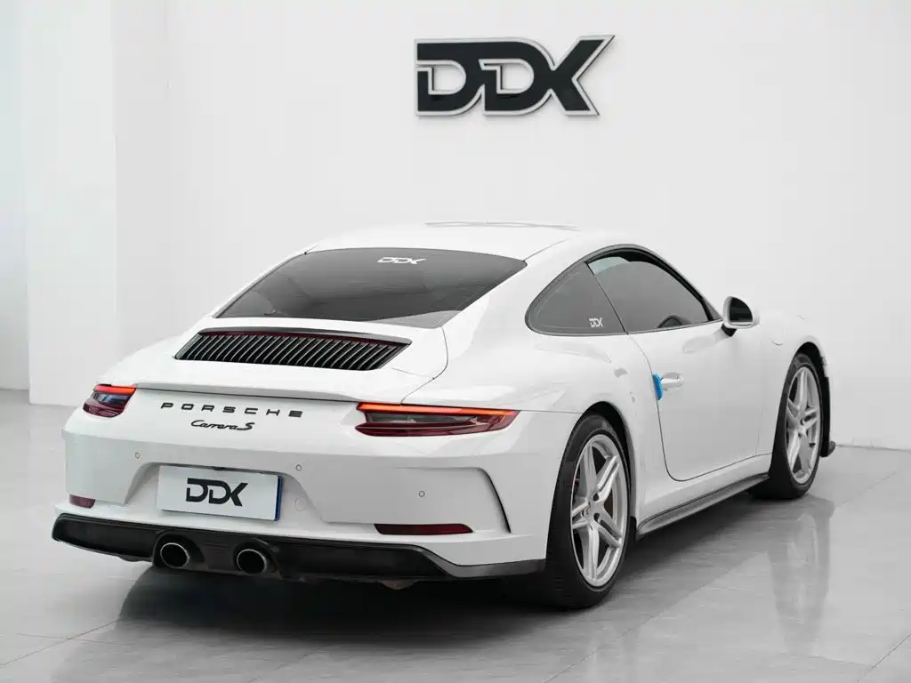 Photo 5 - Porsche 911
