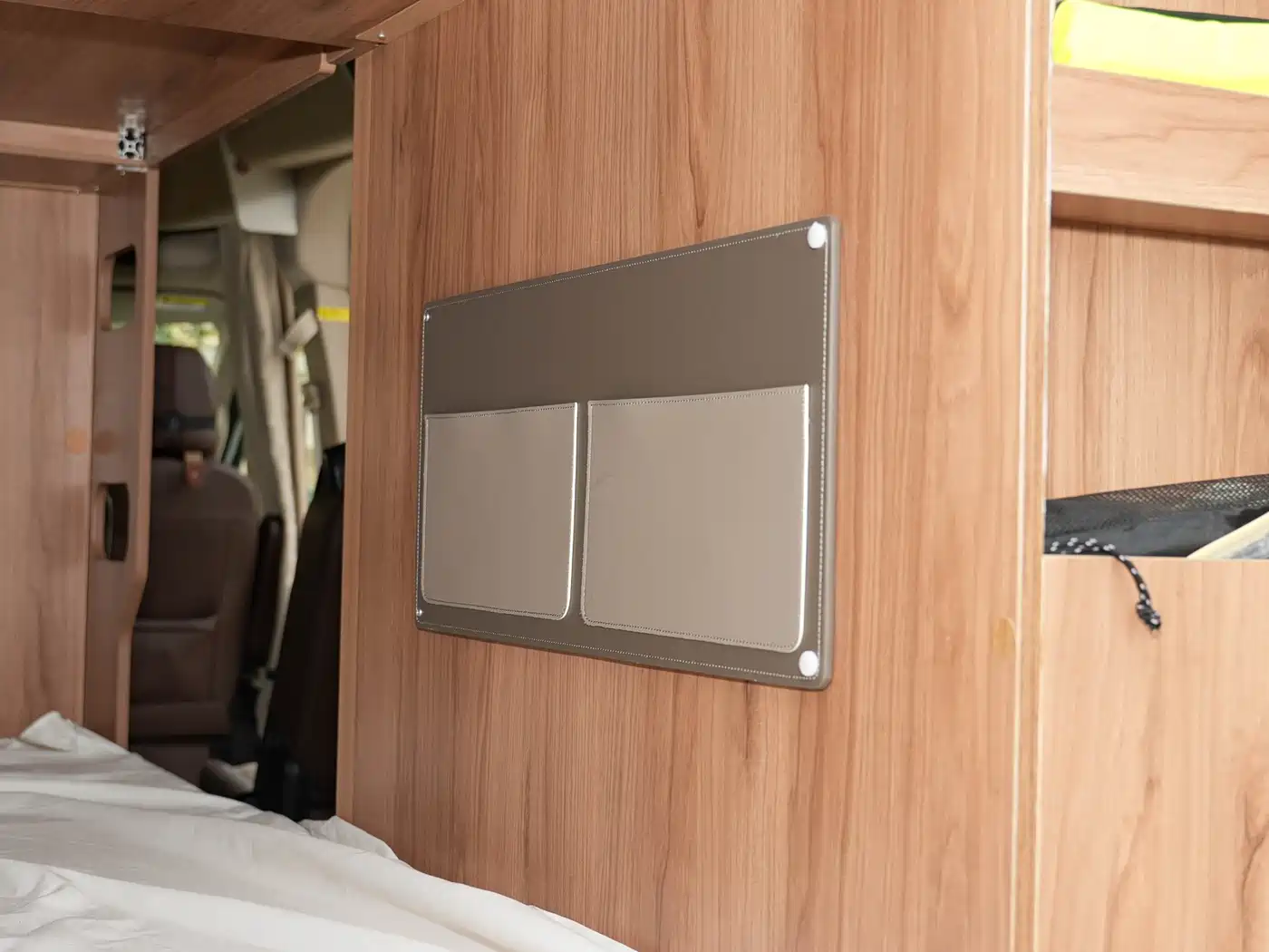 SAIC Maxus MAXUS V90 RV 2021 2.0T Travel Home V90 Self-Contained Class B RV Luxury Longitudinal Bed фото 30