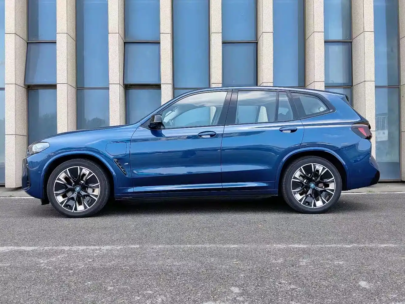 BMW iX3 2024 2024 Innovation Leader