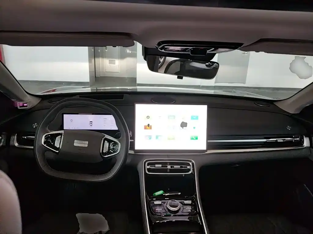 Geely Galaxy Galaxy A7 2025 EM-i 150km Explorer+ Edition фото 10