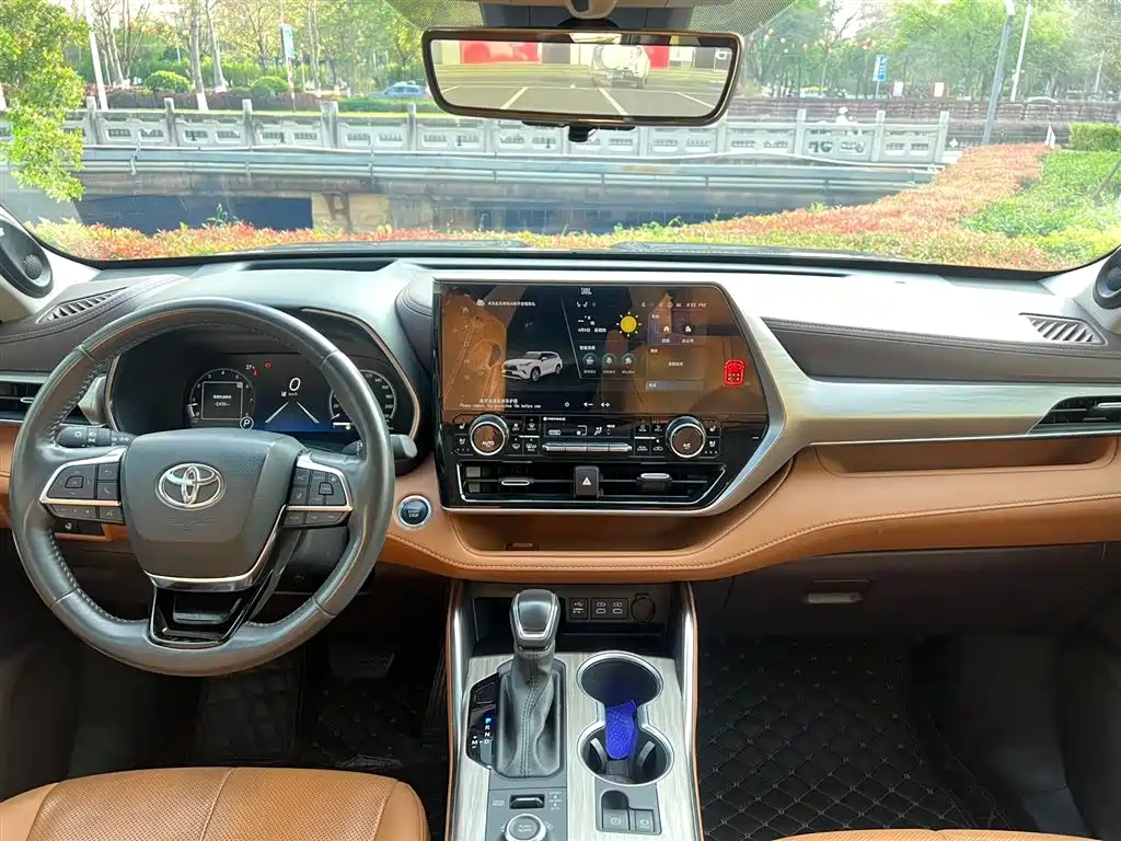 Toyota Highlander 2024 380T AWD Ultimate 7-Seater фото 5