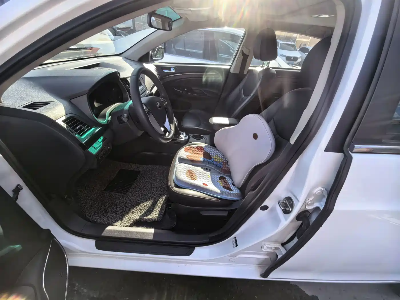 BYD E5