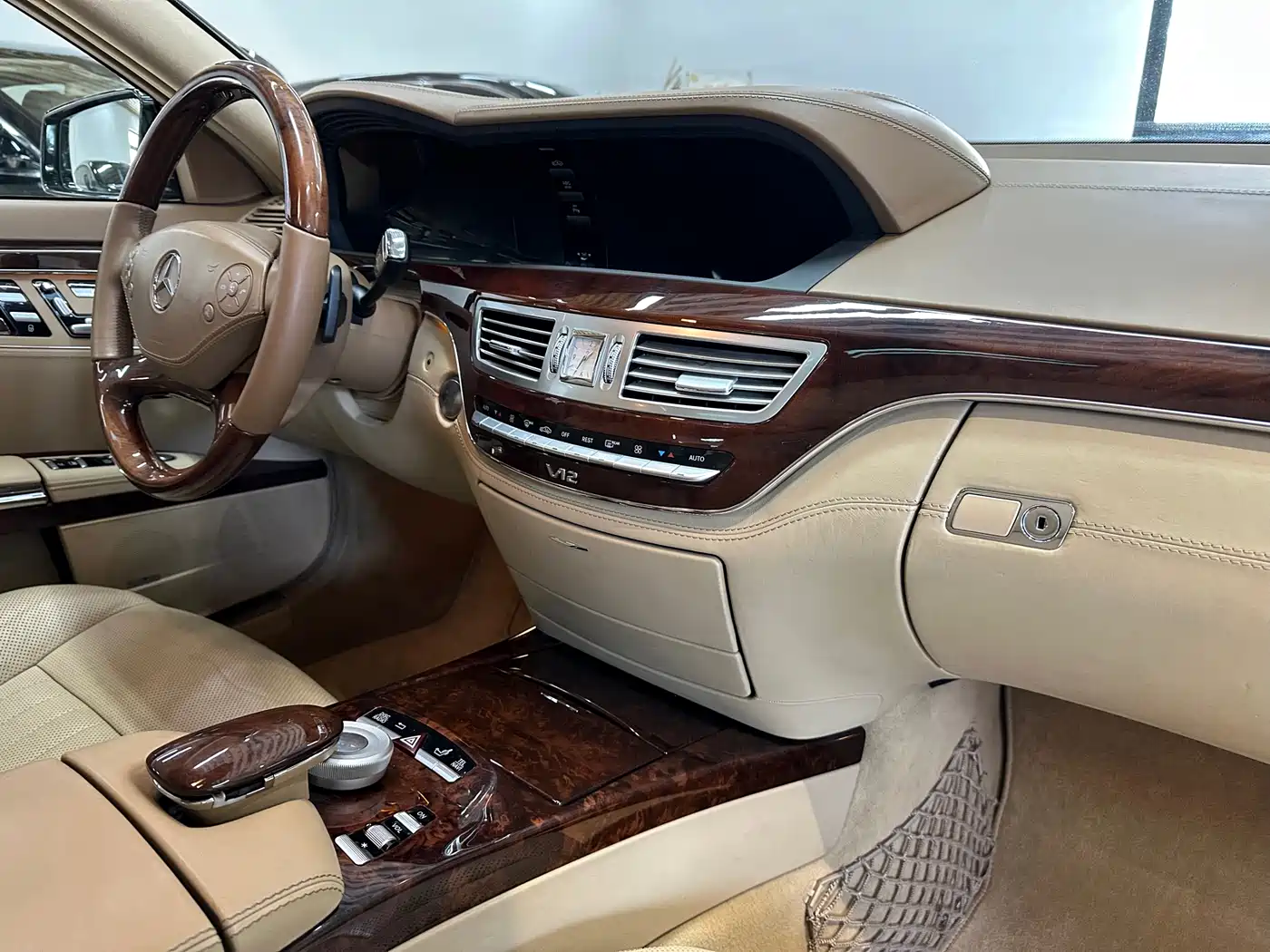 Mercedes-Benz S-Class 2012 S 600 L Grand Edition фото 19
