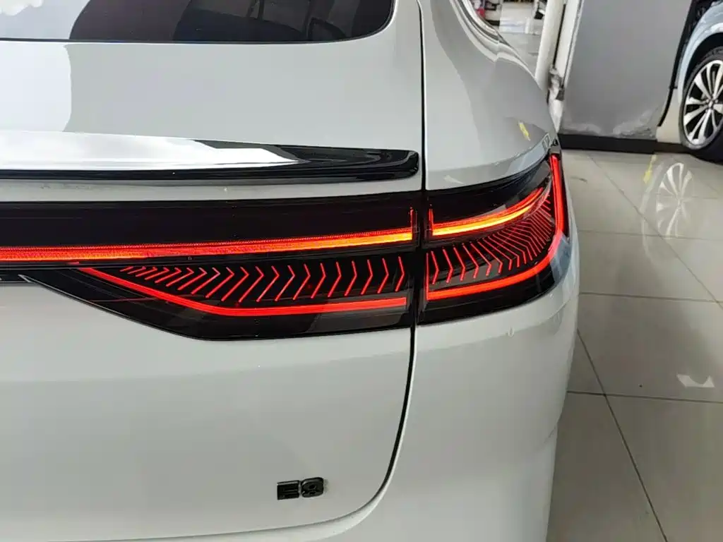 Geely Galaxy Galaxy E8 2024 2024 665km RWD Starship Voyager Edition