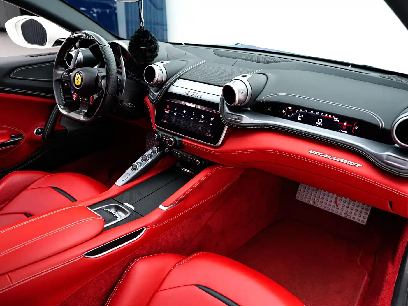 Ferrari GTC4Lusso 2019 2017 3.9T V8