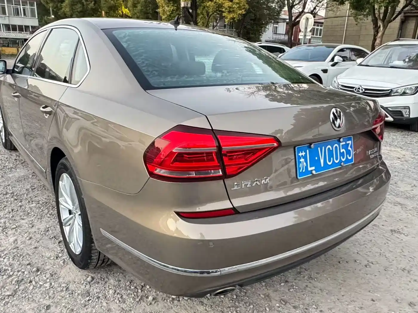 Volkswagen Passat 2017 330TSI DSG Prestige фото 9