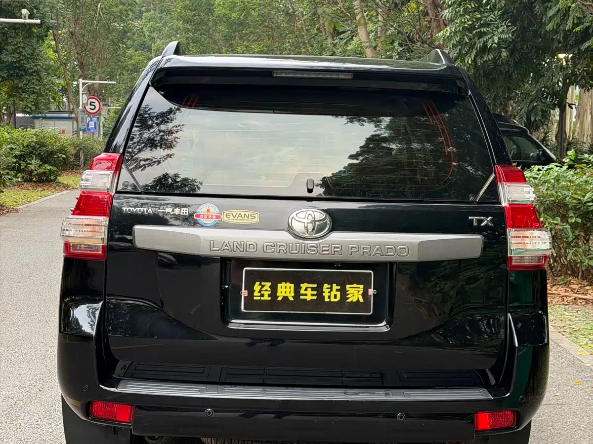 Toyota Prado 2016 2.7L Manual Edition фото 5