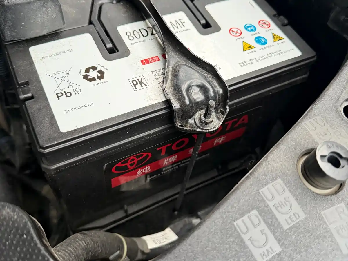 Toyota Prado 2016 2.7L Manual Edition фото 25
