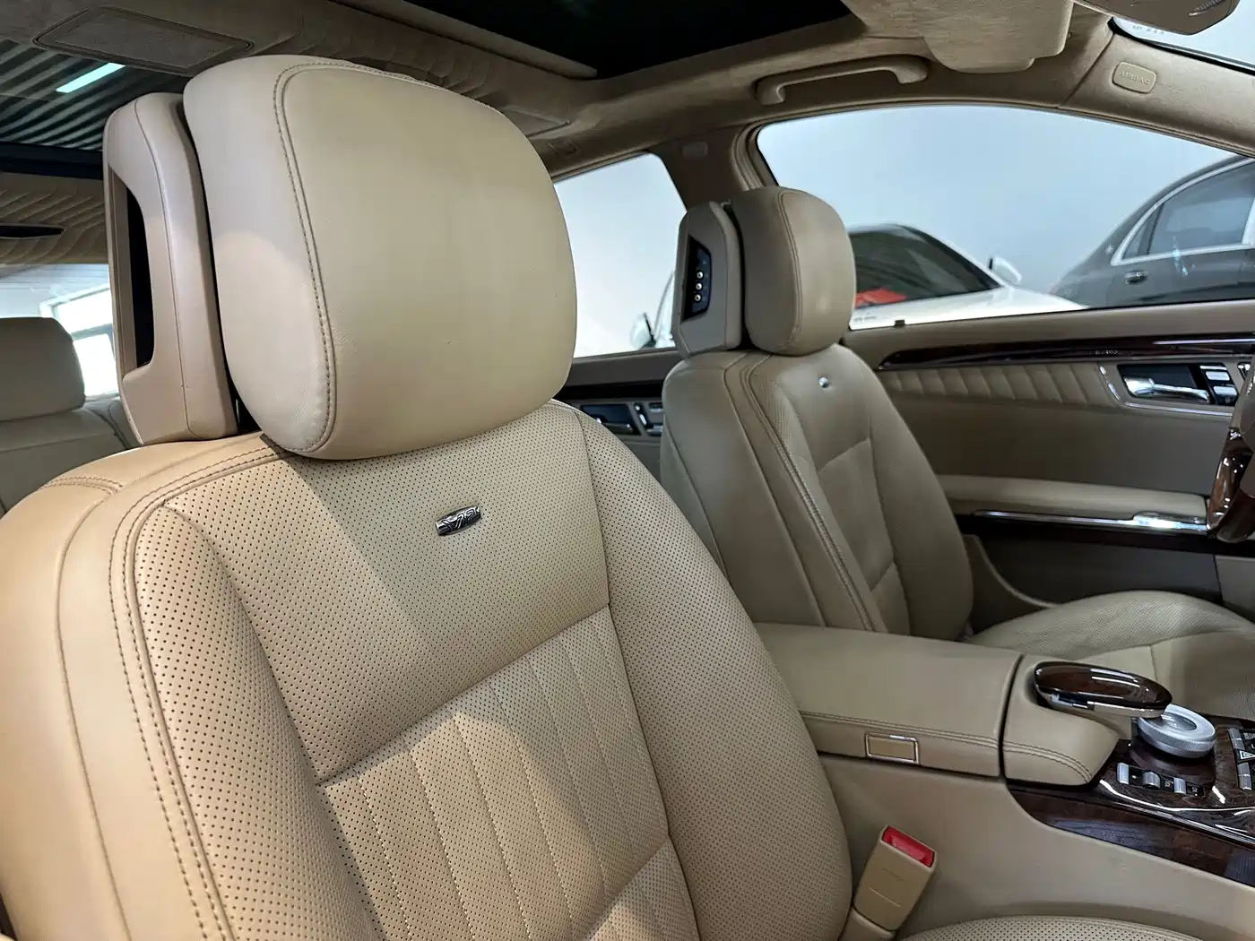 Mercedes-Benz S-Class 2012 S 600 L Grand Edition фото 16