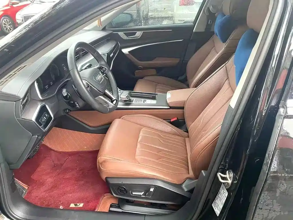Фото 4 - Audi A6L