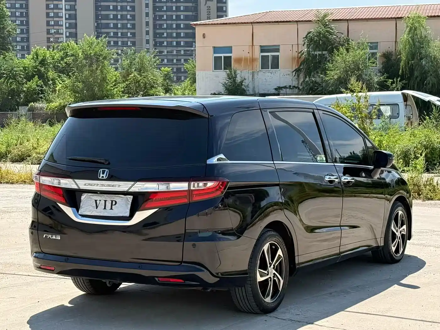Фото 9 - Honda Odyssey