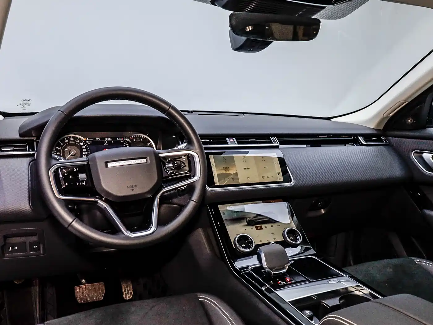 Land Rover Range Rover Velar 2022 250PS фото 29