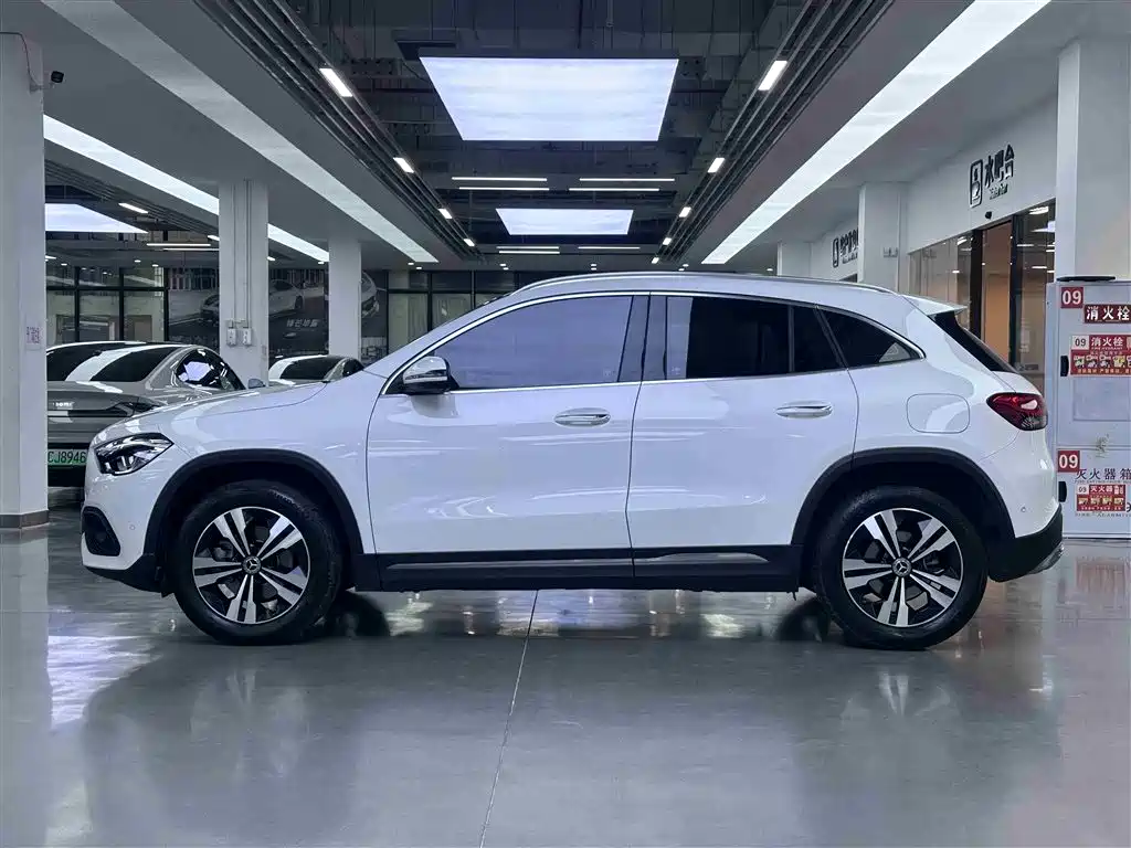 Mercedes-Benz GLA 2022 Facelift GLA 200 фото 11