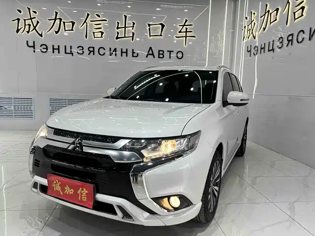 MITSUBISHI OUTLANDER 2023