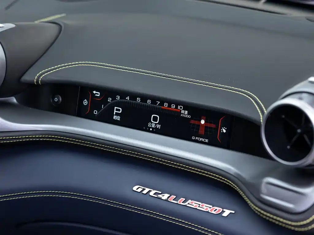 Ferrari GTC4Lusso 2017 3.9T V8 фото 15