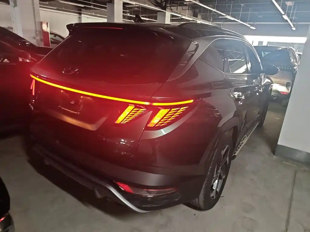 Hyundai Tucson 2021 Tucson L 1.5T DCT LUX Premium фото 7