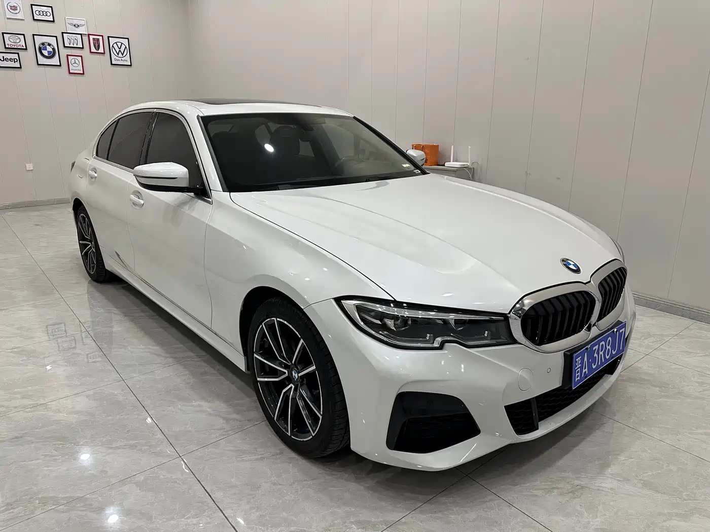 BMW 3-SERIES