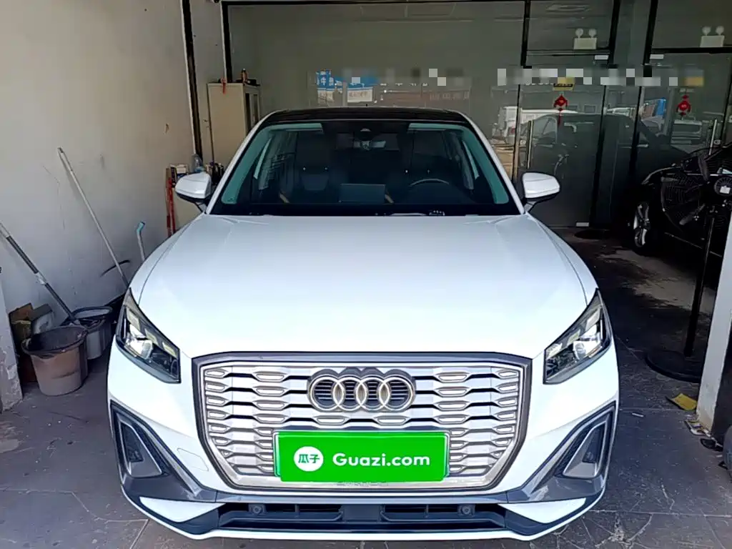 2022 Audi Q2L e-tron