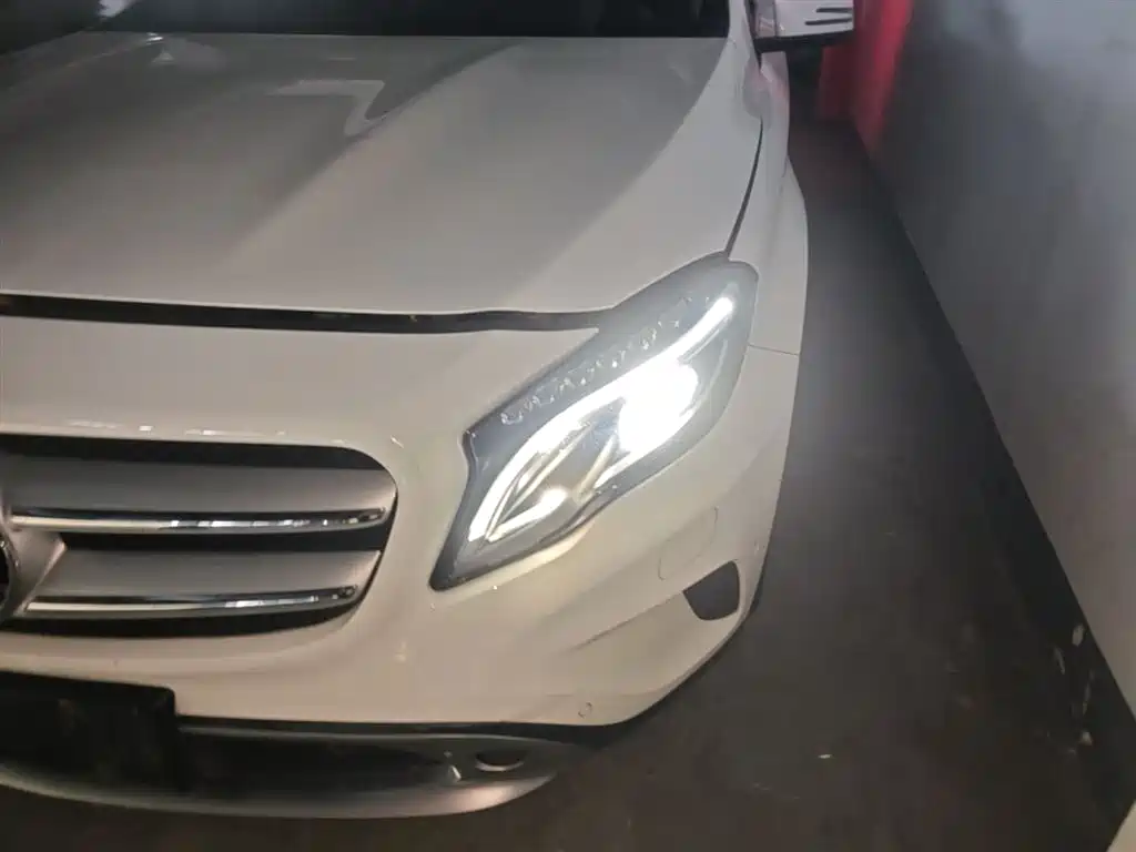 Mercedes-Benz GLA 2016 GLA 220 4MATIC Fashion фото 24