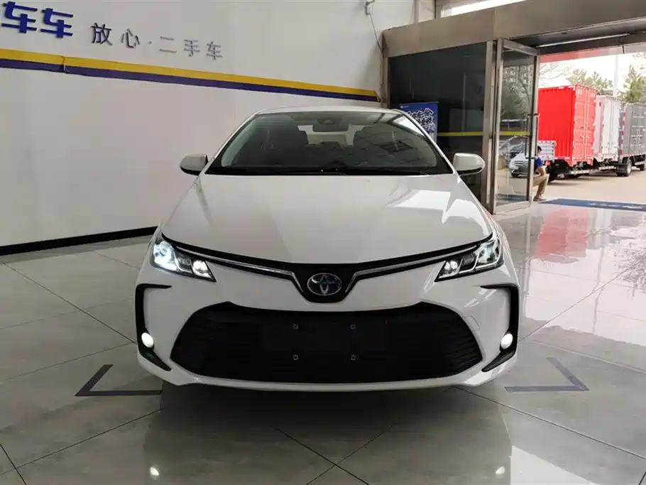 Toyota Corolla 2022 Hybrid 1.8L E-CVT Pioneer Edition фото 2