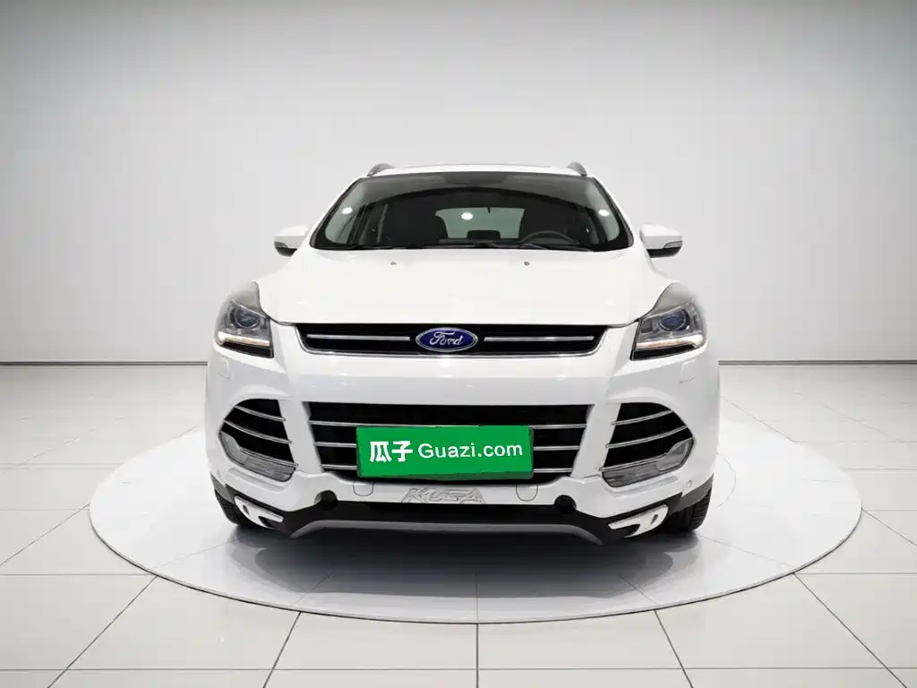 Фото 2 - Ford Kuga
