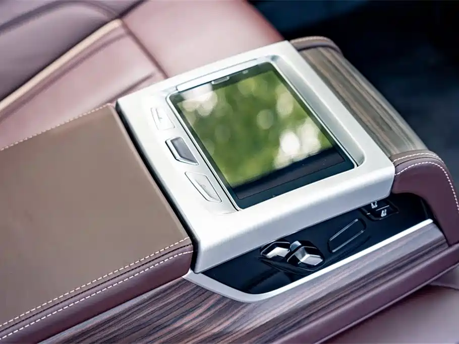 BMW 5 Series 2020 530Li Premium Luxury Package фото 25