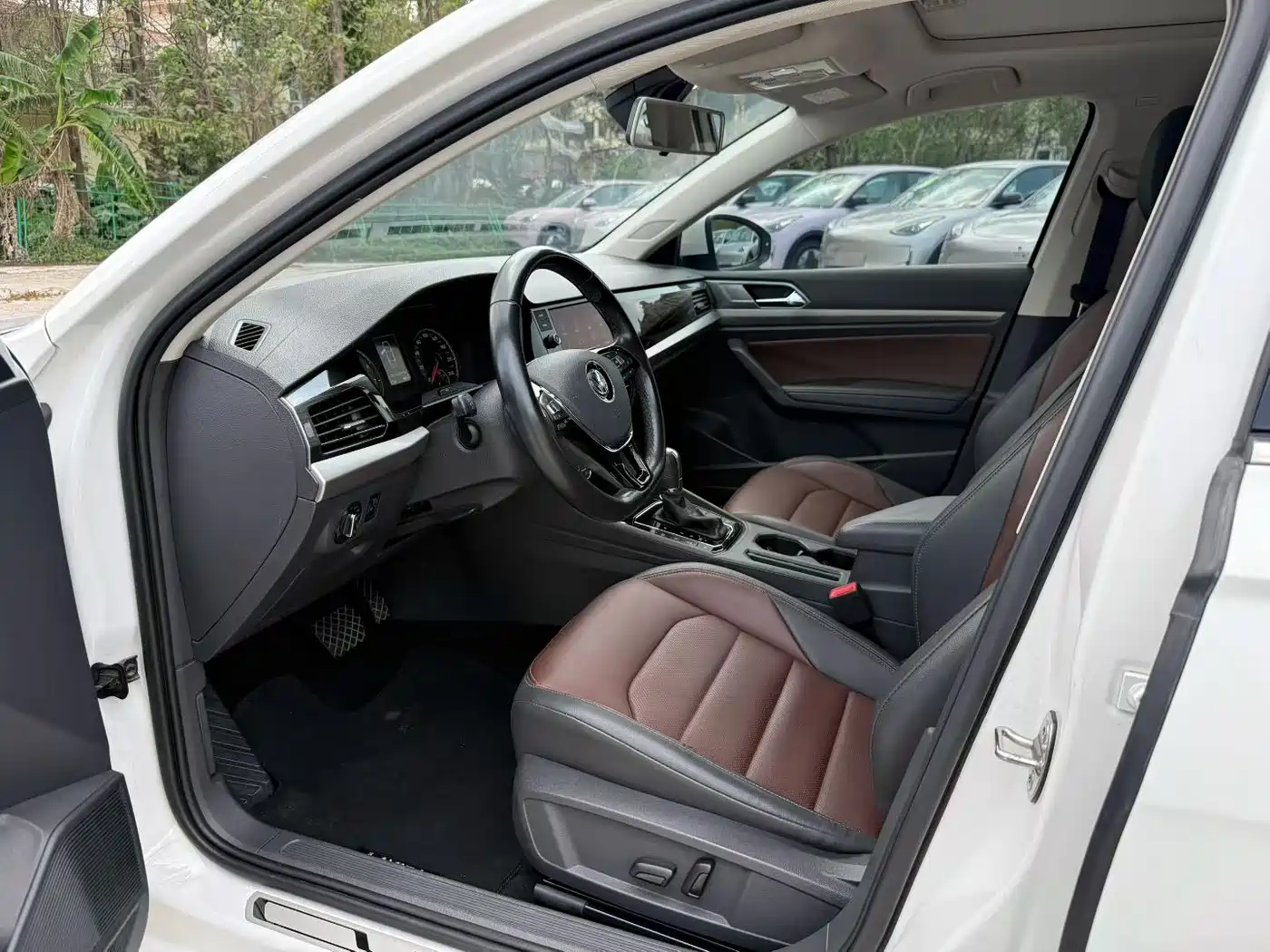 Volkswagen Lavida 2019 280TSI DSG Luxury Edition China VI фото 4