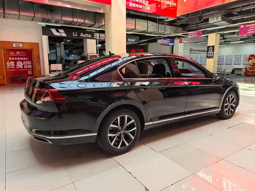 Volkswagen Magotan 2020 330TSI DSG Leading фото 3