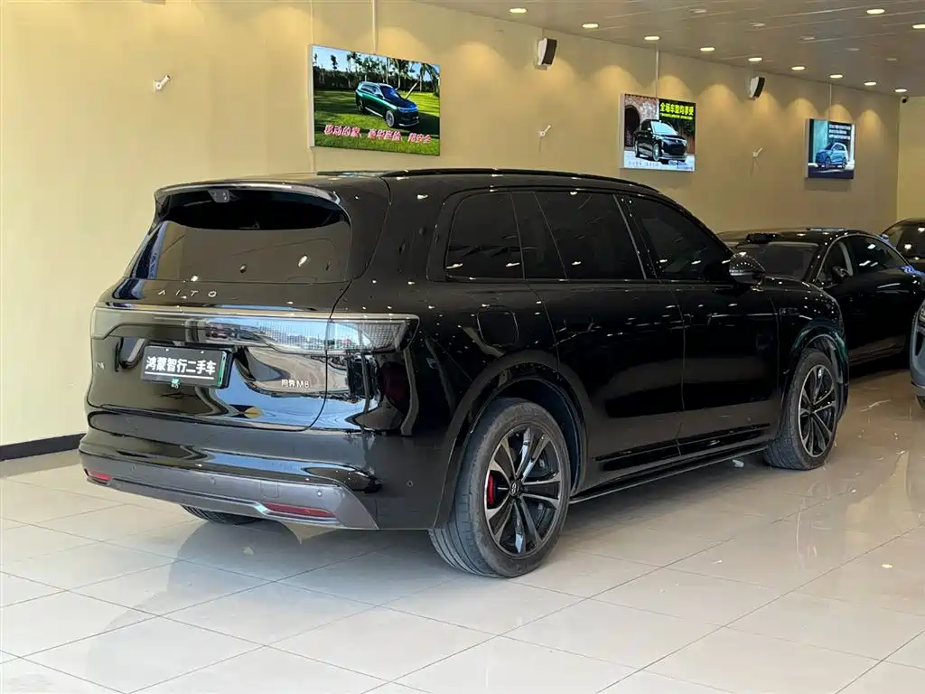 AITO Wenjie AITO M8 2025 Model Extended Range Max+ Edition 53.4kWh 6-Seater фото 3