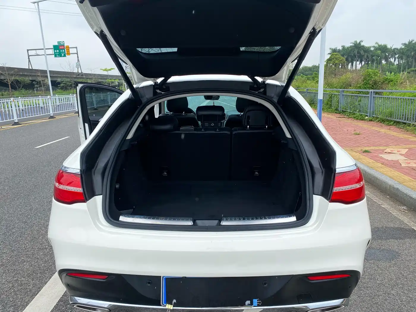 Mercedes-Benz GLE Coupe 2015 GLE 320 4MATIC Coupe SUV фото 24