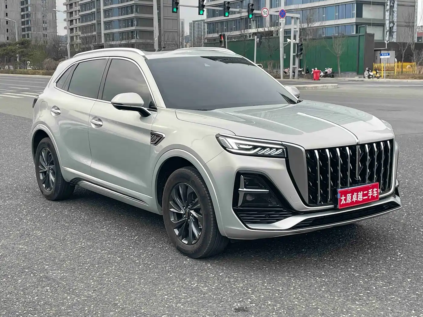 Hongqi HS5 2023 2.0T Flag Enjoy Pro Edition фото 3