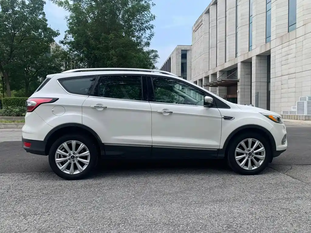 Photo 11 - Ford Kuga