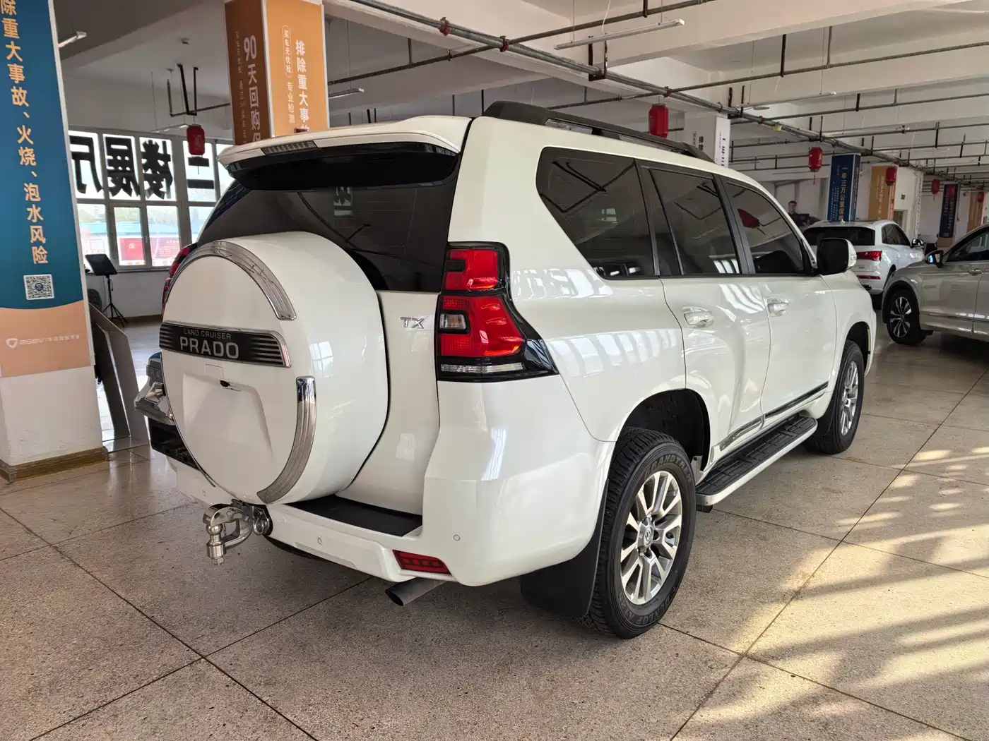Toyota Prado 2018 3.5L Automatic TX-L Rear-mounted Spare Tire фото 6