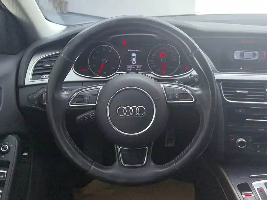 Фото 15 - Audi A4L