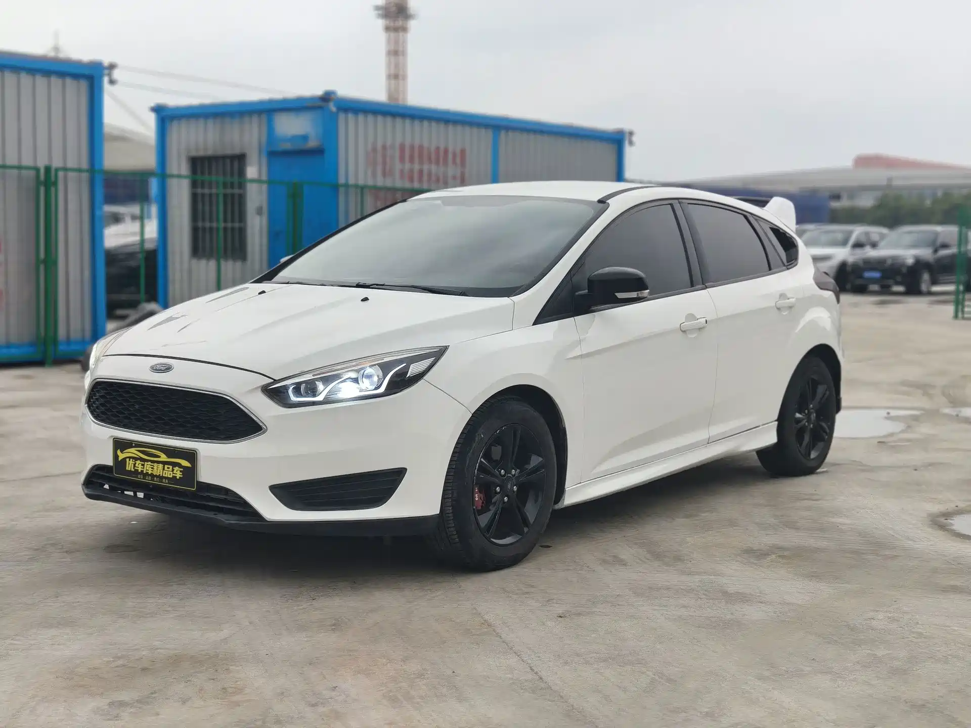 Photo 1 - Ford Focus