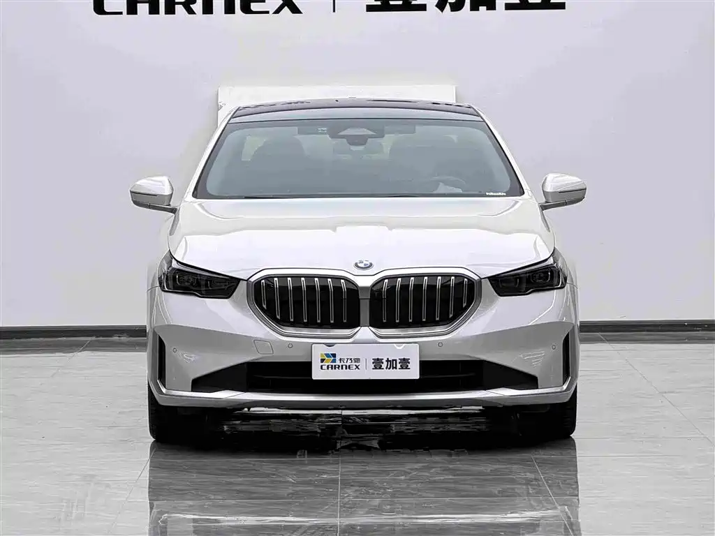 Фото 2 - BMW 5 Series