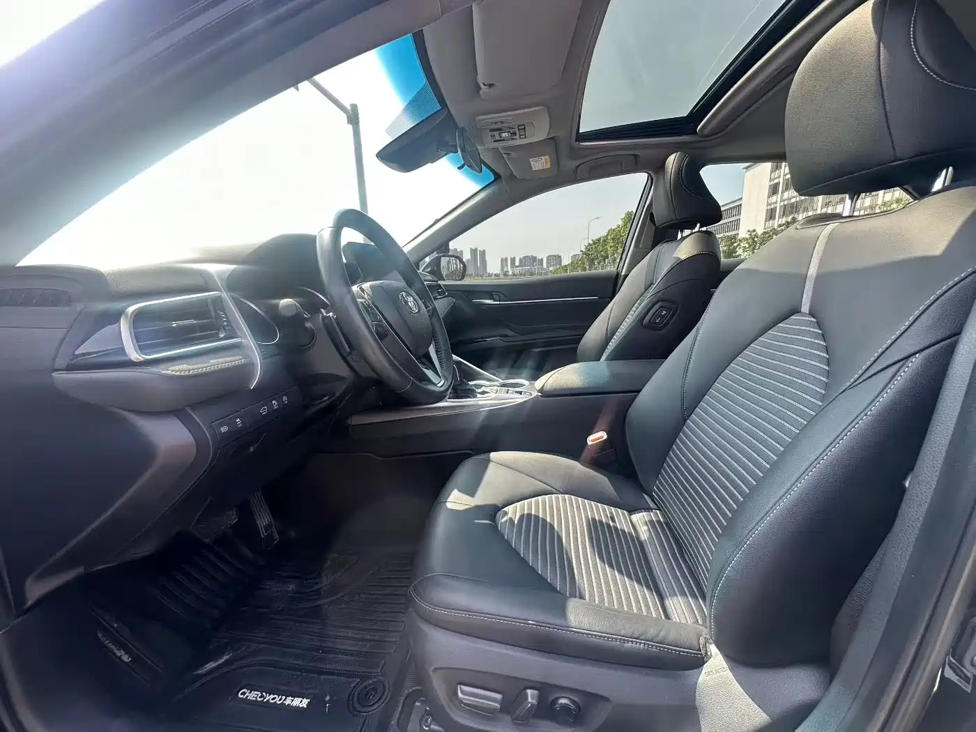 Toyota Camry 2023 2.0S Knight Edition фото 4