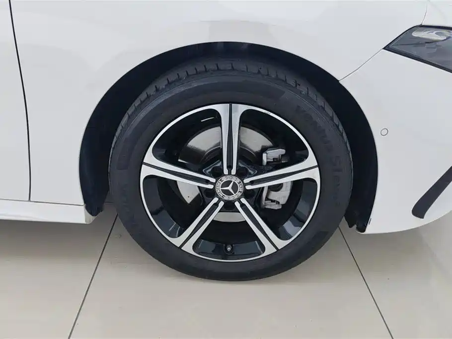 Mercedes-Benz A-Class 2023 A 200 L Fashion фото 6